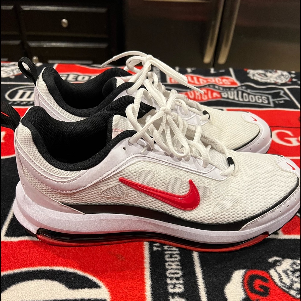 Nike Air Max Mens Size 11.5 New Condition purchased new